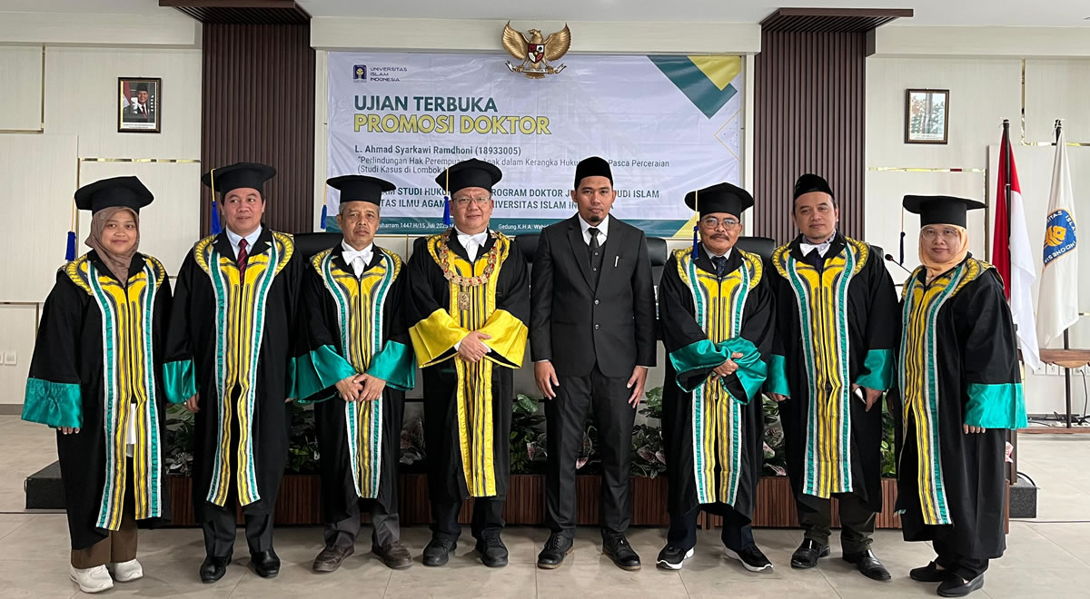 Lalu Ahmad Syarkawi Ramdhoni raih gelar doktor dari Program Doktor Hukum Islam, FIAI UII Yogyakarta (foto: istimewa)