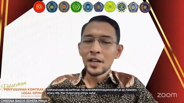 Chrisna Bagus Edhita Praja saat menyampaikan materi. (foto : istimewa)