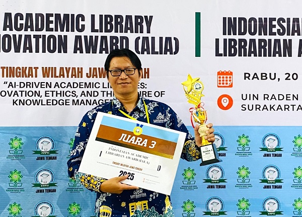 Sulistya Nur Ginanjar yang menjadi juara 3 di Indonesian Academic Librarian Award (IALA) 2025. (foto : istimewa)