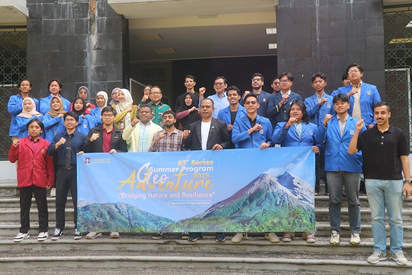 Peserta Summer School, Geoadventure : Bridging Nature and Resilience. (foto : heri purwata)