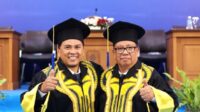 Prof Eko Siswoyo dan Prof Yusdani sebelum menyampaikan pidato pengukuhan di Auditorium KH Abdul kahar Muzakkir, Kampus Terpadu UII, Selasa (16/12/2025). (foto : istimewa)