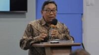 Prof Asvi Warman Adam saat menyampaikan orasi budaya di Auditorium Fakultas Kedokteran Universitas Islam Indonesia (UII), Jumat (12/12/2025). (foto : istimewa)