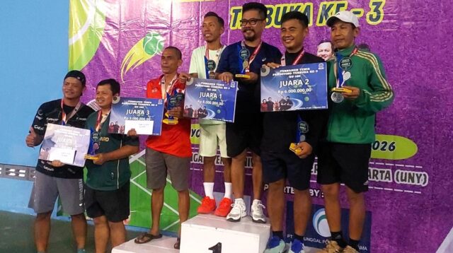 Para juara Kelompok Umur (KU) 100 Turnamen Pandoyono Terbuka 3 2026. (foto : heri purwata)