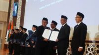 Rektor UAD, Prof Muchlas saat melantik 11 Dekan Periode 2026-2030 di Kampus 4 Yogyakarta, Selasa (4/8/2026). (foto : heri purwata)