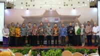 Pemegang Saham Pengendali (PSP BPR/BPRS) se-Jawa Tengah dan DIY, pimpinan OJK dan anggota forum. (foto : istimewa)