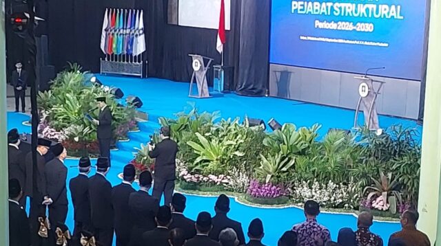 Pelantikan Pejabat Struktural UII periode 2026-2030 di Auditorium Abdul Kahar Mudzakkir Kampus Terpadu UII, Selasa (1/9/2026). (foto : heri purwata)
